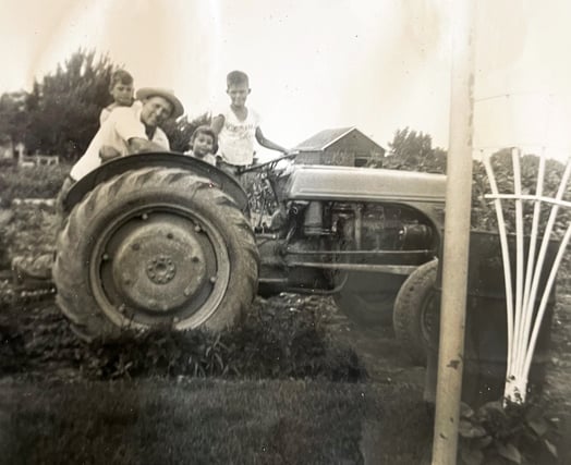 Len Vande Hey and Children 1956